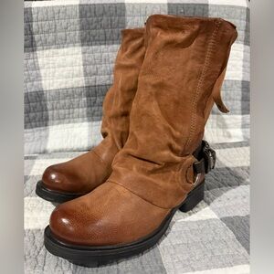 BRAND NEW A.S. Smyth Moto boots. Size 37. (US 6-7).